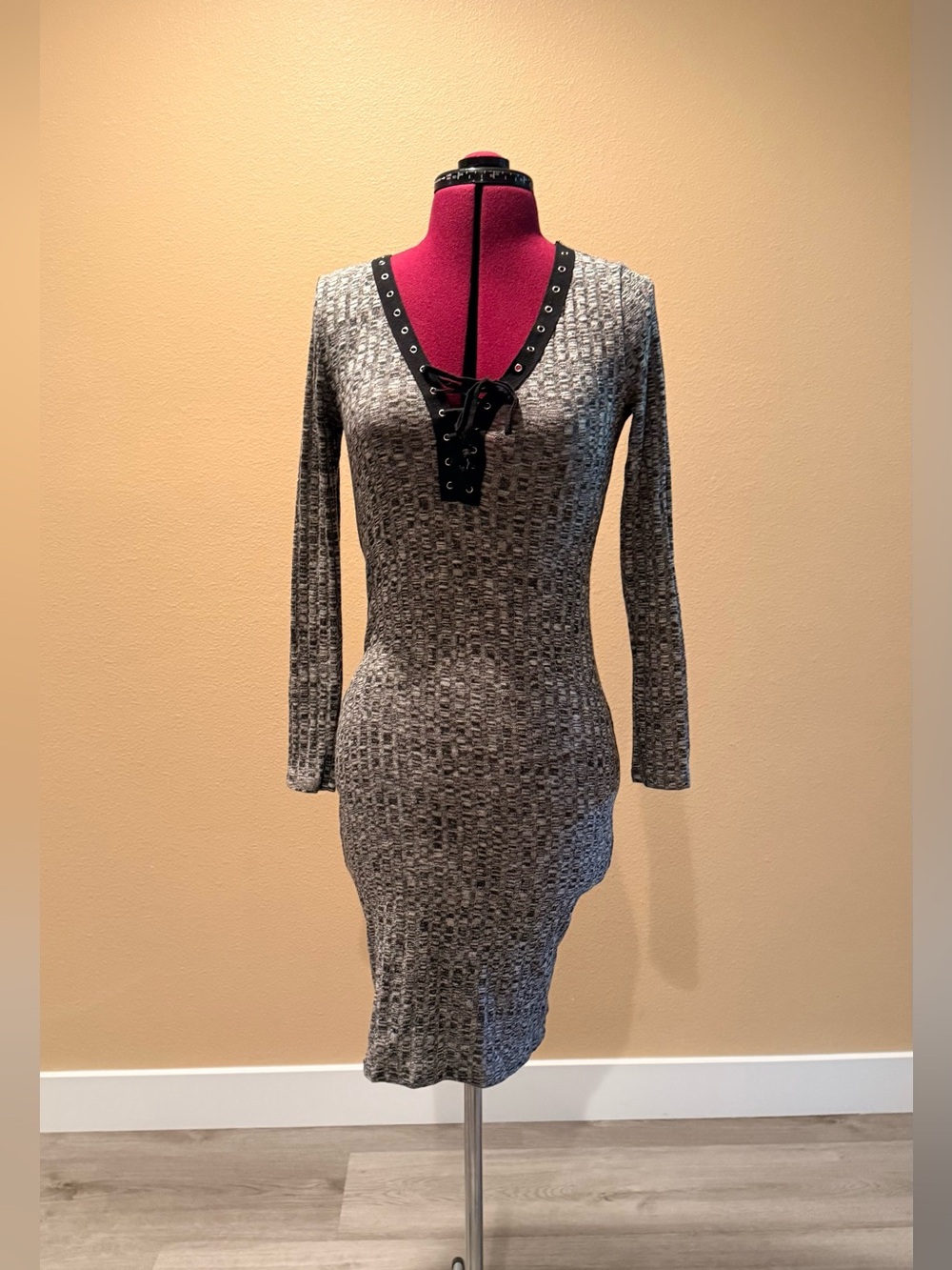 Gray Ribbed Lace-Up V-Neck Long Sleeve Dress